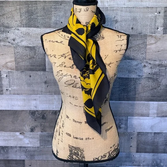 Valentina Fiore Floral Scarf - Picture 12 of 14